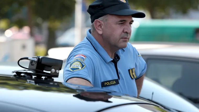 Nitko godinu i pol dana nije primjetio da je više nema na zidu