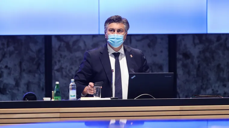 Plenković: 'Imamo naznake da su mjere počele djelovati, vrhunac epidemije slijedi za 2-3 tjedna'