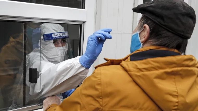 Maske su dobre, ali jedna stvar je puno važnija u smanjenju &scaron;irenja koronavirusa u zatvorenom prostoru