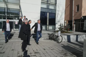 'Udario ju je &scaron;akom u glavu vi&scaron;e puta, izbacio iz auta...'