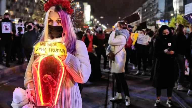 Ljudi su bijesni, vlada na rubu strpljenja, a mobilizirana je i ekstremna desnica