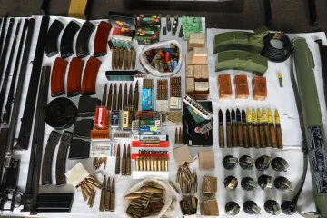 Ručne bombe, trombloni, puške i pištolji... Potraga istražuje zašto se građani ne žele razoružati