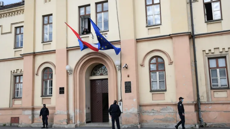 Policija dobila dojavu o bombi u zgradi bjelovarskog suda