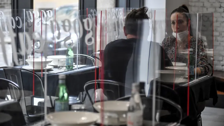 Njemački znanstvenici istraživali: Gdje se ljudi najče&scaron;će zaraze koronavirusom?