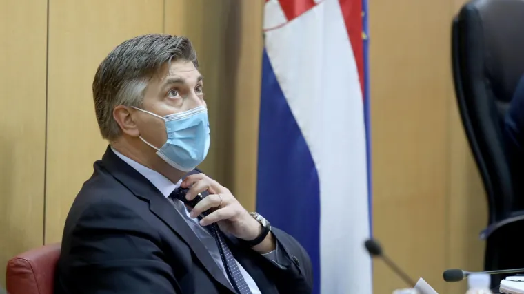 Predbacivali si babu Vangu i braću Tarabić: 'Izgleda da su vama proroci govorili o 67 mandata'