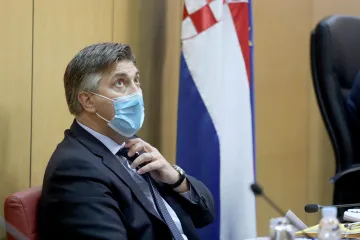 Predbacivali si babu Vangu i braću Tarabić: 'Izgleda da su vama proroci govorili o 67 mandata'