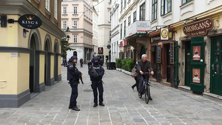 Otkriveni novi detalji: Slovačka upozorila Austriju da je napadač iz Beča poku&scaron;ao kupiti streljivo