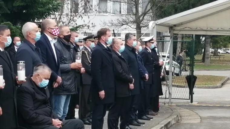 Milanović na obilježavanju godi&scaron;njice osnutka 'Tigrova', u dru&scaron;tvu s ministrom obrane Banožićem