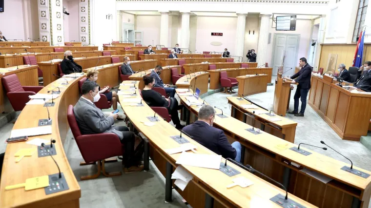 'Stožer treba donijeti mjere za Kolonu sjećanja'; Oporba ide u Vukovar, ali poziva na po&scaron;tivanje mjera