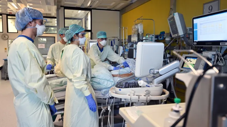 'Ako se situacija pogor&scaron;a, sustav će se uru&scaron;iti. Već puca po &scaron;avovima'