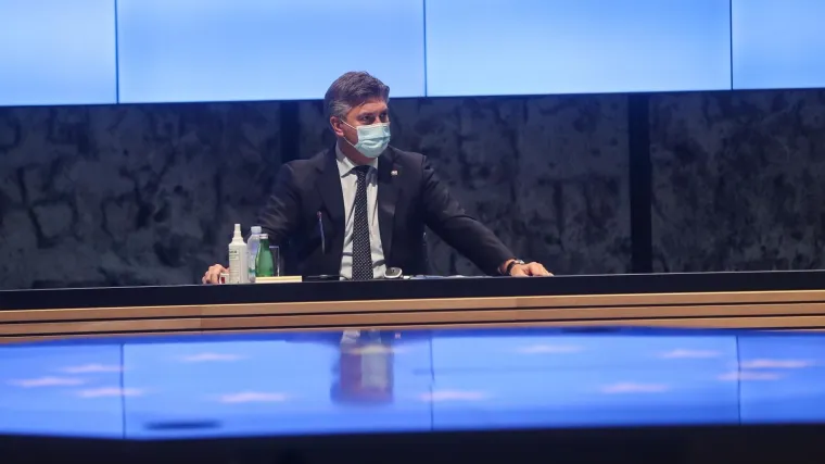 Premijer u uvodu Vlade: 'Danas ćemo ponovno imati vi&scaron;e od 3000 novozaraženih koronavirusom'