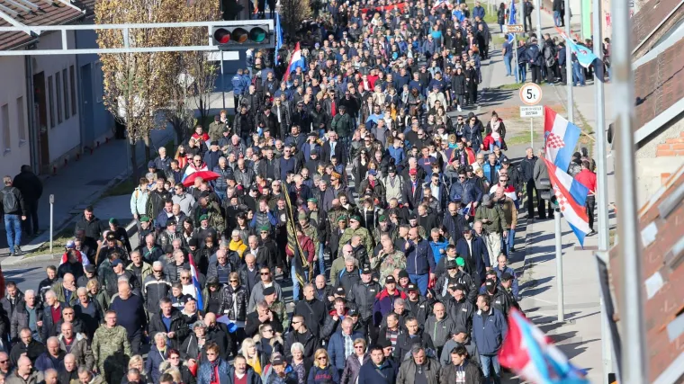 Političko 'novo normalno' po potrebi je staro normalno