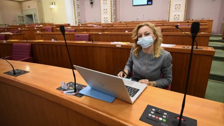 'Cijelo vrijeme nas maltretira, a ni&scaron;ta nije pročitao'