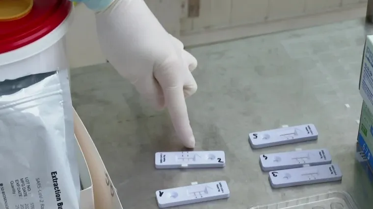 U Zagrebu se se kao nova mjera govori o masovnom testiranju brzim antigenskim testovima. Koje su njegove prednosti i nedostaci?