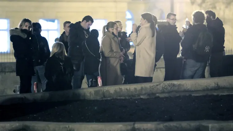 Božinović o ilegalnim partijima: 'Prijavite gdje i kada se održavaju. Kažnjavat ćemo strogo!'