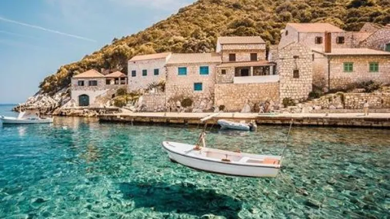 Ovaj na&scaron; otok je raj na zemlji, a sada svima nude i fantastičnu priliku: 'Dođite živjeti kod nas, kvadrat zemlje je 10 lipa!'