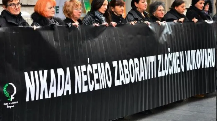 Beogradske 'Žene u crnom' prosvjeduju: &lsquo;Nikada nećemo zaboraviti zločine u Vukovaru!&lsquo;