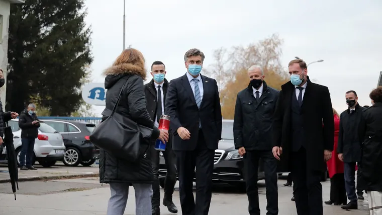 Plenković u Vukovaru: 'Ustrajat ćemo na politici pomirbe, suživota i okrenutosti budućnosti'