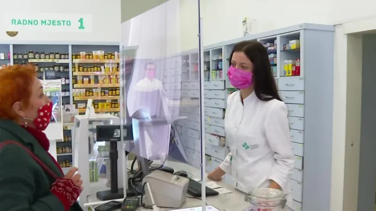 Hrvati antibiotike uzimaju 'za svaki slučaj' - i kad treba i kad ne treba. Stručnjaci upozoravaju: To nisu bomboni, možete ugroziti zdravlje