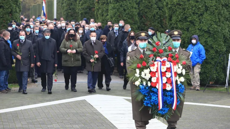 Uz epidemiolo&scaron;ke mjere obilježena je obljetnica žrtve Vukovara: Čule su se pomirbene poruke