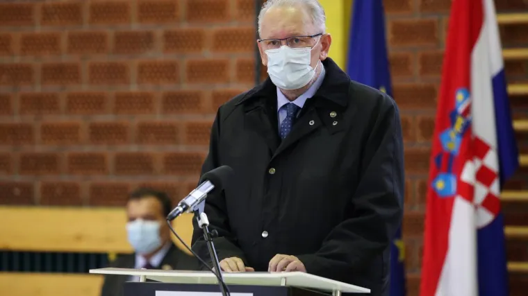 Božinović o o&scaron;trijim mjerama: Skraćenje radnog vremena, rad od doma, smjenski rad, ograničenje broja prilikom okupljanja