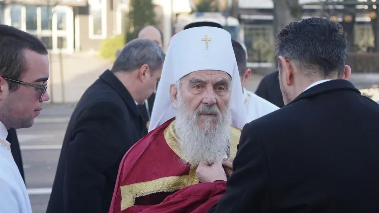 Od koronavirusa preminuo patrijarh Irinej - bio je na korona sprovodu u Podgorici