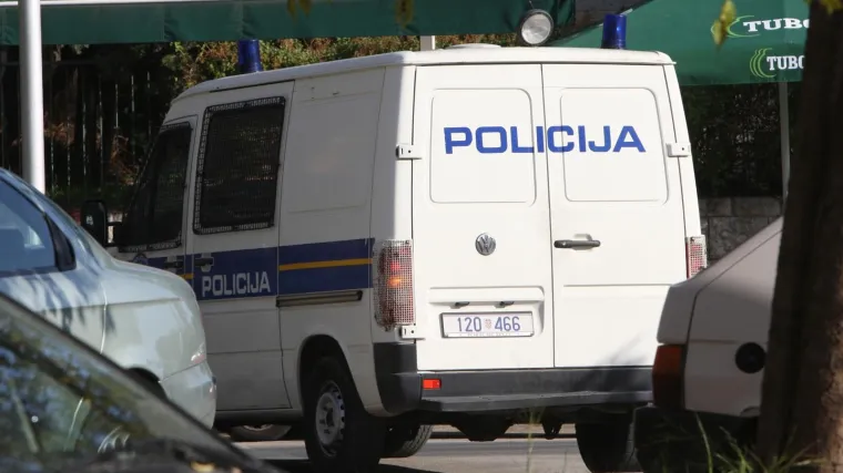 Usprkos dijagnozi iza&scaron;ao iz izolacije, a onda napao 61-godi&scaron;njaka u Bedekovčini