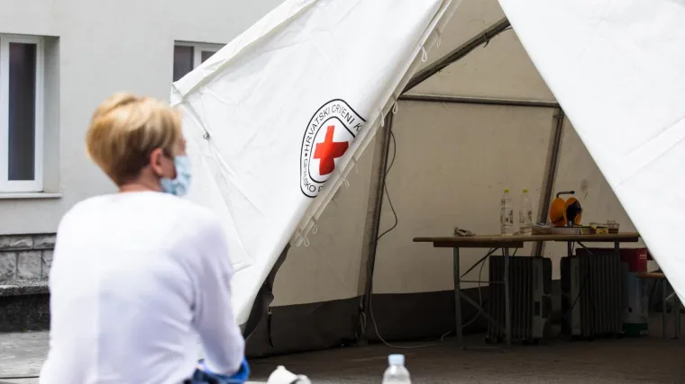 'Najvi&scaron;e pozitivnih je od 30 do 50 godina. Oni nose bolest i zaražavaju svoje roditelje'; Na kisiku 80% hospitaliziranih