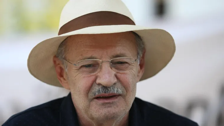 Nakon duge borbe s te&scaron;kom bole&scaron;ću: Preminuo Mustafa Nadarević!