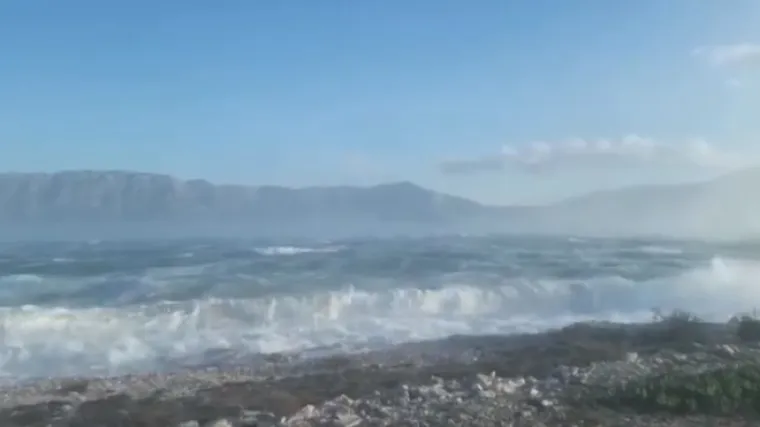 Pogledajte zastra&scaron;ujuće prizore na Braču