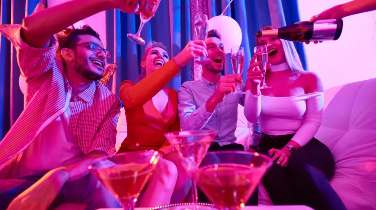 'Imaju podrume, konobe, okupe se kod nečijeg nonota u konobi, piju, sviraju, druže se'