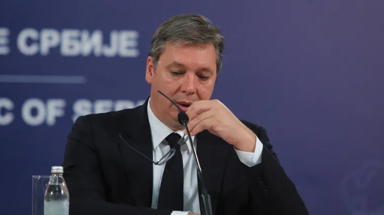 Za&scaron;to Vučić i službeni Beograd o tome &scaron;ute kao zaliveni?