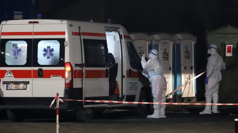 U varaždinskoj bolnici više nema mjesta, ljude su počeli smještati u šatore