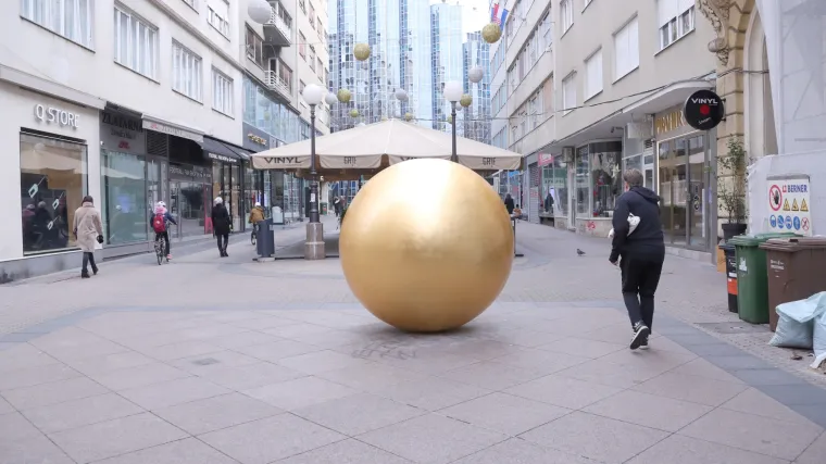 FOTO Samo desetak dana nakon povratka: Netko je po&scaron;arao Sunce u Bogovićevoj!