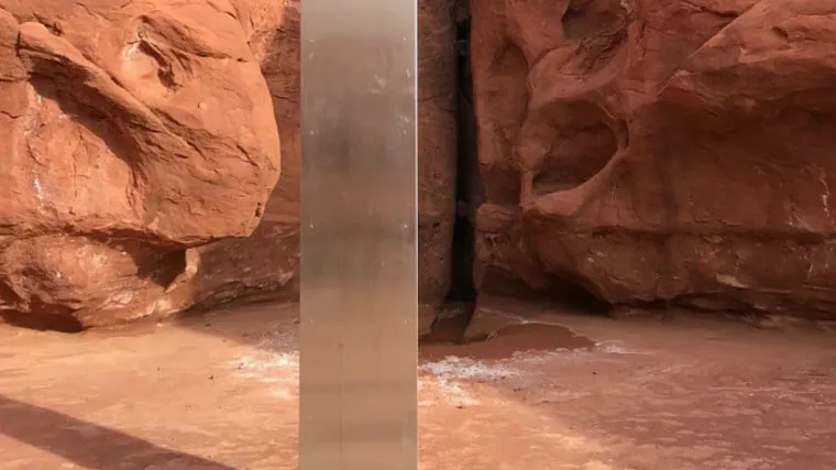 Odiseja u pustinji: Nestao misteriozni monolit od 3,5 metra!