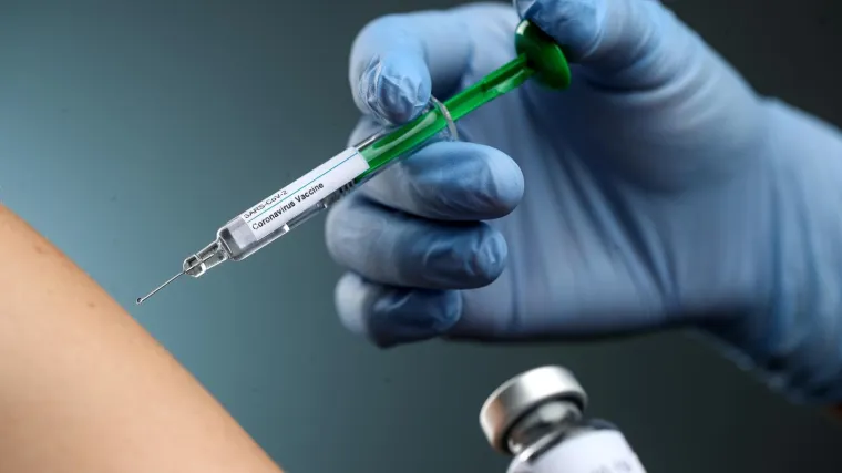 Cjepivo protiv koronavirusa mogla bi ugroziti - infodemija. 'Bez povjerenja virus će i dalje bujati'