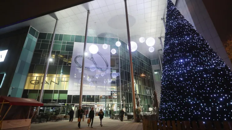 RTL doznaje: Na popustima za Crni petak potro&scaron;ili smo značajno manje nego pro&scaron;le godine