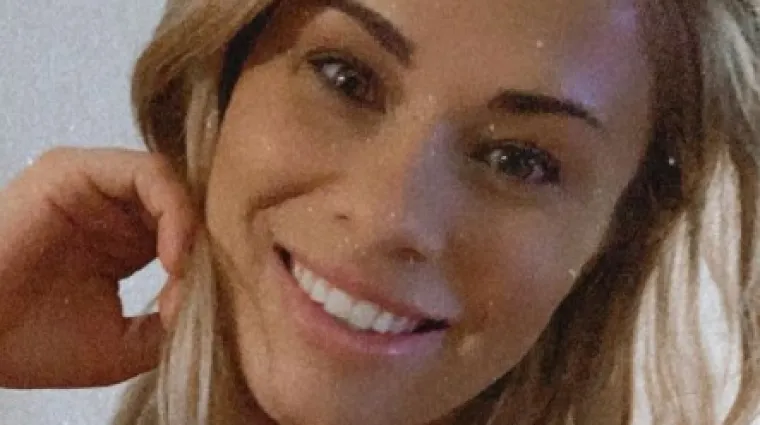 'Vani je hladno, morala sam malo zagrijati stvari...'