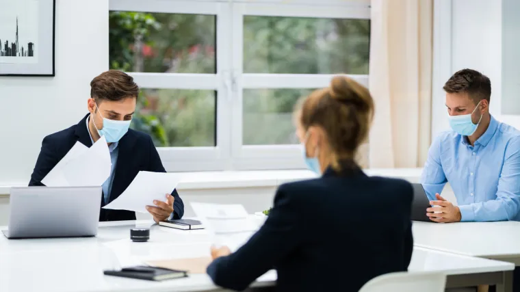 Sindikati upozoravaju na poslodavce koji zabranjuju prijavu kolega kao kontakata: 'Sve se otelo kontroli'