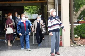 Pomoć starijima u ovom lockdownu puno je manja nego ranije: 'Stariji se doživljavaju kao kolateralne žrtve'