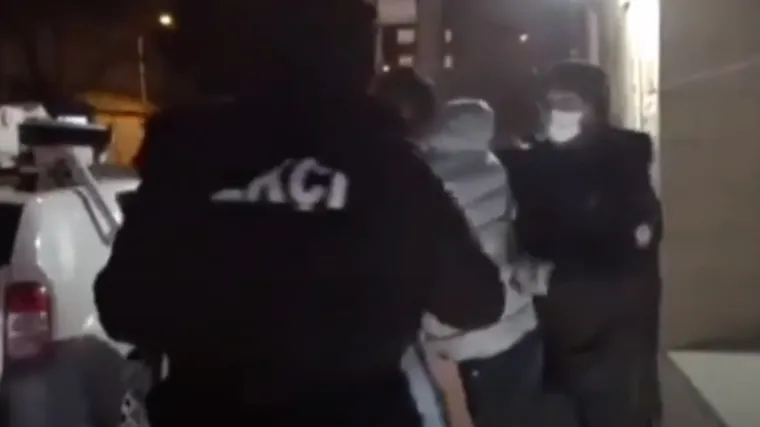 Boksač nokautirao novinara kada je uhvaćen u kr&scaron;enju mjera