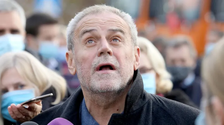 Bandić se obratio građanima Knežije: 'Neću dopustiti gradnju osmerokatnice u vašem parku!'