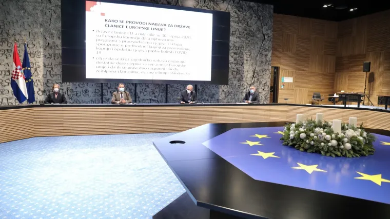 Cjepivo će biti besplatno i dragovoljno. Capak, Markotić i Božinović poručili: 'Spremni smo se cijepiti pred kamerama!'