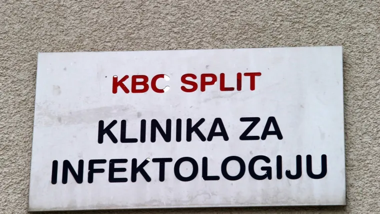 Ogromne gužve vladaju u splitskoj Klinici za Infektologiju