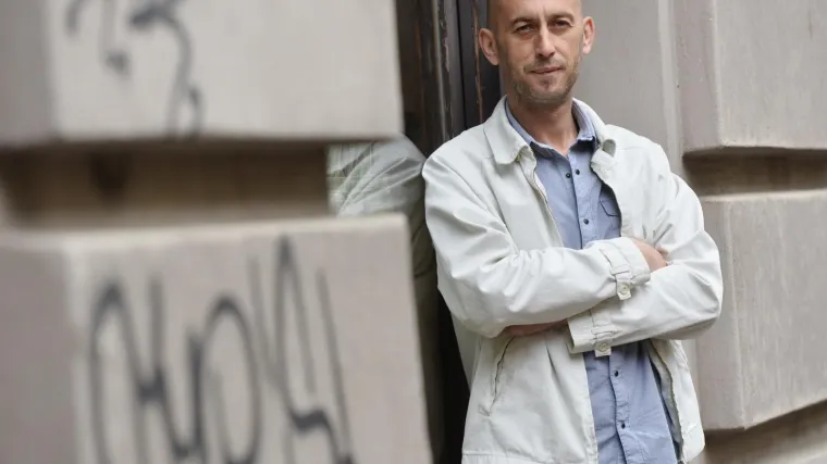 'Predmet smo sprdnje zbog njegovih korona partija'