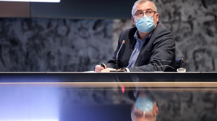 Imamo 2613 novozaraženih, umrlo je 65 osoba; Iza&scaron;la studija o cjepivu AstraZeneca: 'Sigurno je i učinkovito'