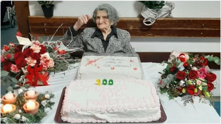 Baka iz Zagorja proslavila 100. rođendan: 'Najvi&scaron;e volim jesti Čokolino, a želja mi je vozit' se autobusom'