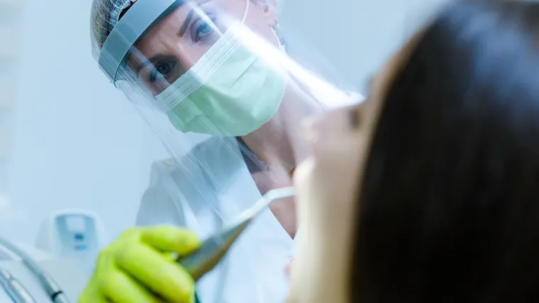 Ljudi na 'prvoj crti' koje nitko ne spominje: 'Nije isto dobiti virus od nekoga u prolazu ili dobiti ovoliku dozu izravno s izvora'