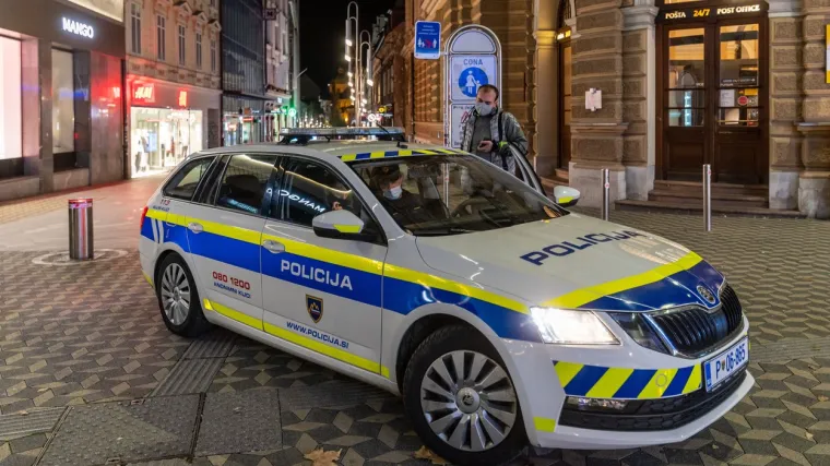 Jedni zazivaju potpuno zatvaranje, a drugi su najodlučnije protiv toga