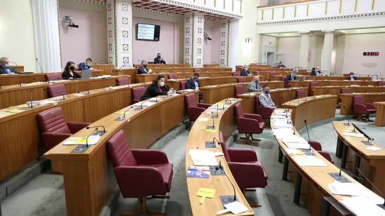 Burna noćna rasprava o Stožeru: 'Andrej Plenković sve budno prati sa svog tavana'